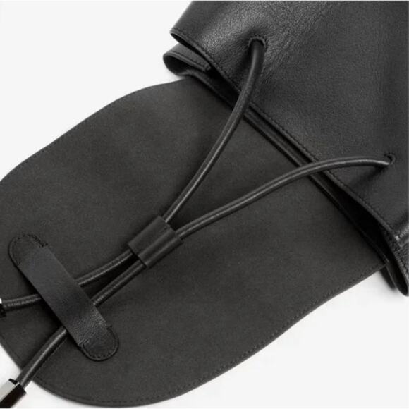 Everlane Petra Black Leather Drawstring Backpack in Black main image 5